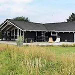 4 Star In Lokken *