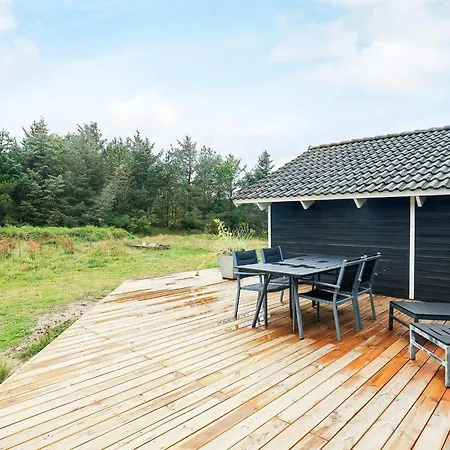 4 Star In Lokken *