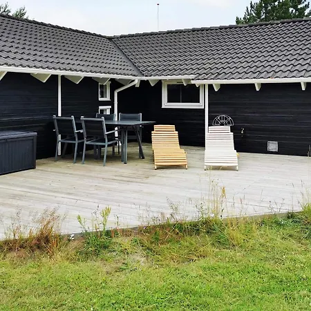 4 Star In Lokken 度假居 Trudslev